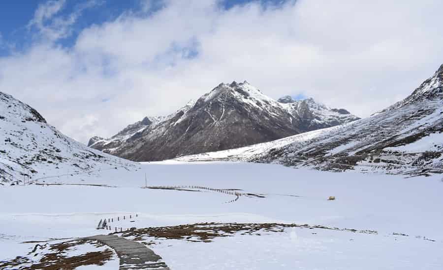 Sela Pass