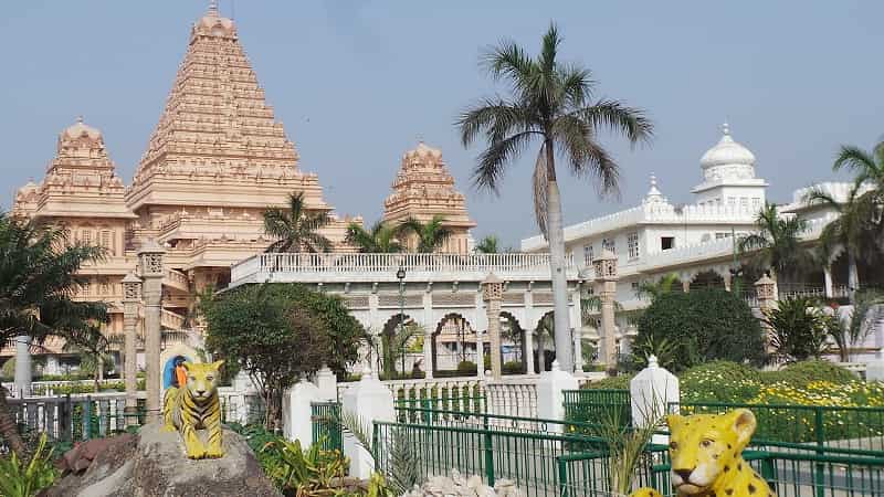 Chhatarpur Temple, Delhi