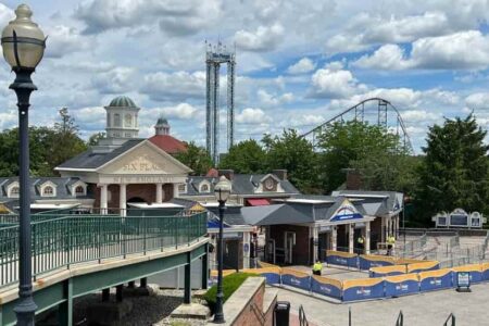 Six Flags New England, New England region