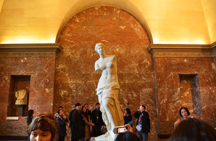 Venus de Milo, Paris